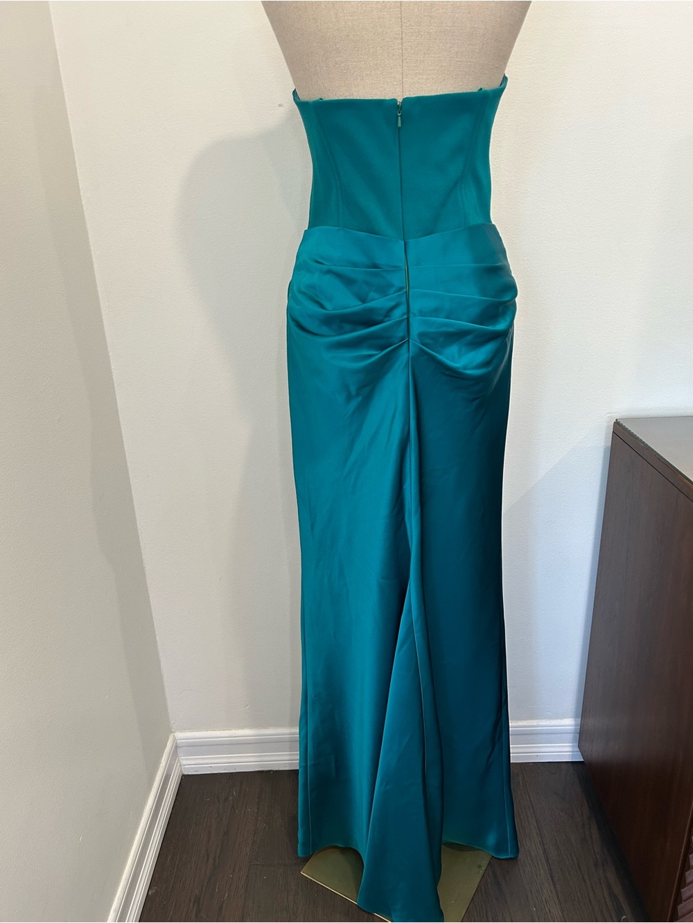 BETSY & ADAM - Strapless Mixed Media Teal Gown Size 6 - Picture 6 of 15